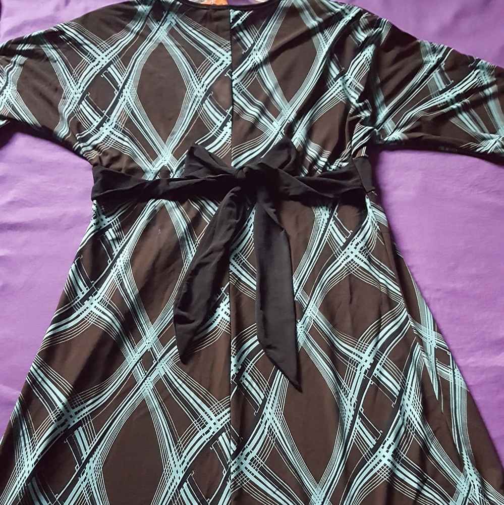 Dress - Picture 3 of 3